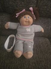 Bambola Cabbage Patch Kid colego 1982