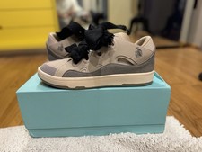 Sneakers con grandi lacci num