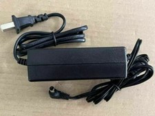 1x Adattatore - Alimentatore