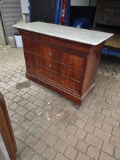 Comò cassettone antico in piuma di mogano con piano in marmo di Carrara 