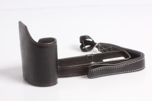 Mezza borsa pelle nera e - mezza,