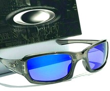 NUOVI occhiali da sole Oakley