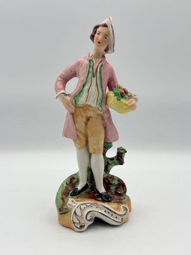 Vecchia statuina vintage