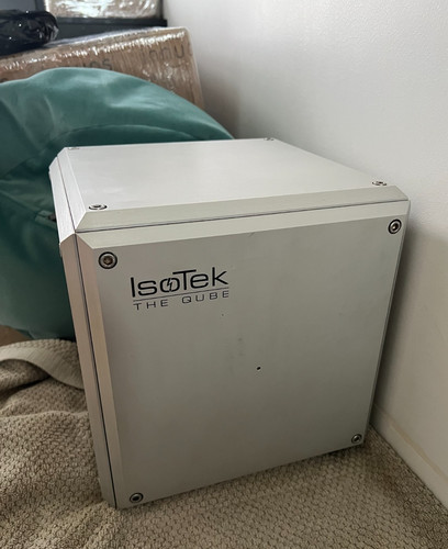 Isotek the qube - 2k, un