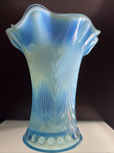 Antico vaso opalescente - , in