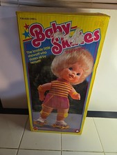 NUOVO! BAMBOLA PATTINI BAMBINO