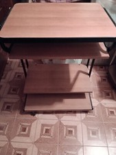 MOBILE PER COMPUTER IN LEGNO