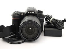 Nikon D7500 con AF-S 18-140mm