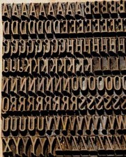 Police de Caractères à dorer