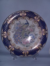 COPPIA SPLENDIDI PIATTI IMARI PORCELLANA GIAPPONESE + OMAGGIO REGGI PIATTI