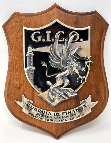 Crest o guardia - -, di