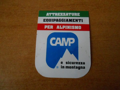 adesivo-sticker-CAMP-ATTREZZAT
