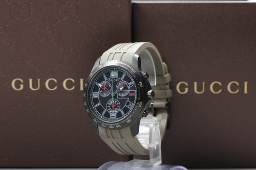 Come nuovo con - [, scatola]