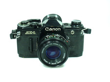 Canon AE -1 con obiettivo