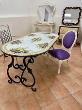 tavolo ovale decorato su