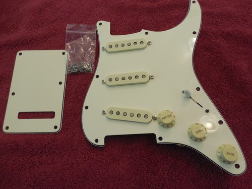 Fender stratocaster loaded - stratocaster,