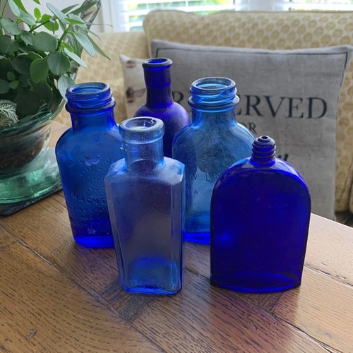 Old fashioned glass chemist - old,