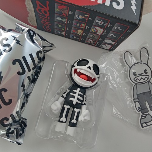 Superplastic gorillaz bonesy - gorillaz:,