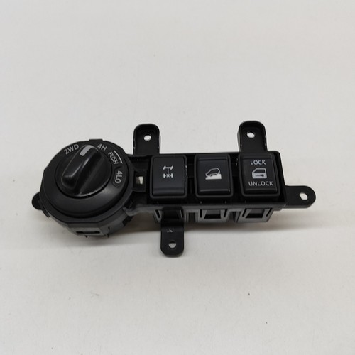 Nissan np300 navara pick - nissan,