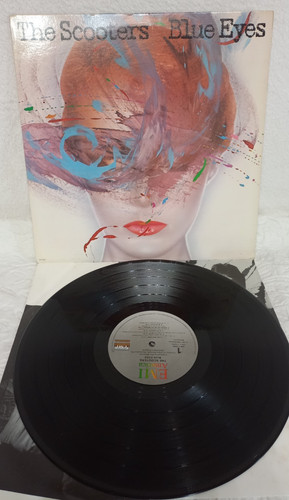 The scooters blue eyes - blue,
