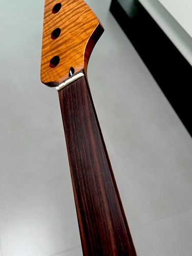 Aaaa corde fretless - aaaa, 4