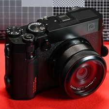 Fujifilm GFX100RF nero con