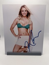 Reggiseno sexy Kaley Cuoco