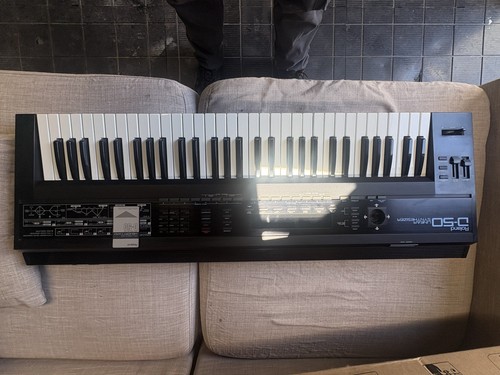 Roland synthesizer - d-50,