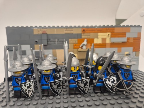 Lego black falcon knight - black,
