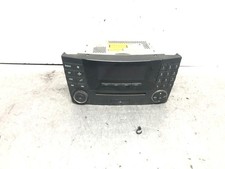 AUTORADIO PER MERCEDES Classe E Berlina W211 A 211 820 98 89 (02>07)
