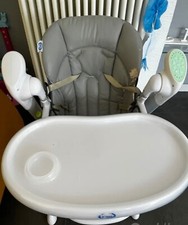 seggiolone pappa usato completo di accessori. Funzioni di sdraietta e dondolo
