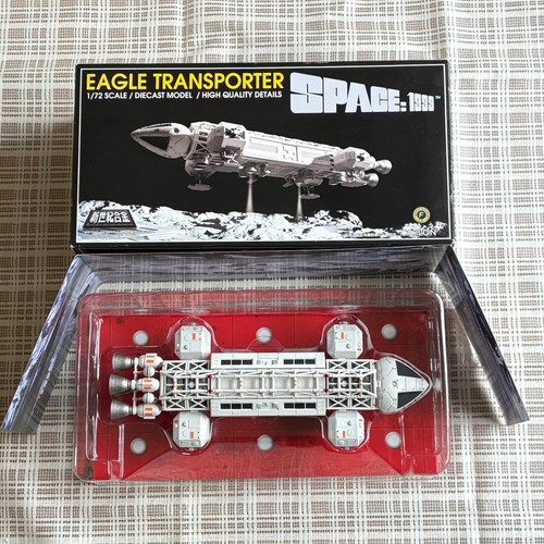 Space 1999 eagle transporter - space,