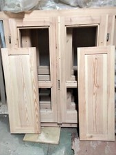 Vendo un portoncino (220h×90) e 4 finestre con scurini (110×94)