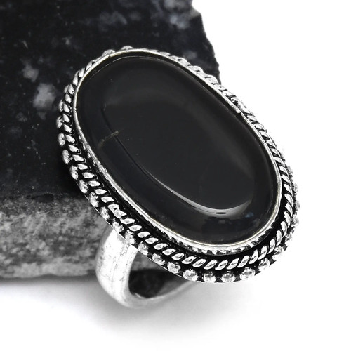 Anello etnico fatto - a, mano