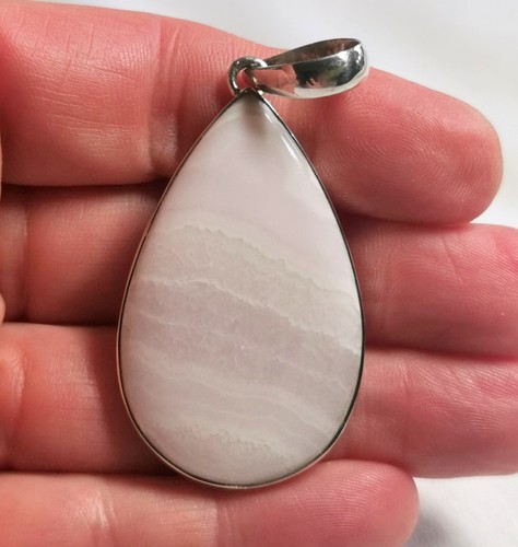 Ciondolo con calcite - , di