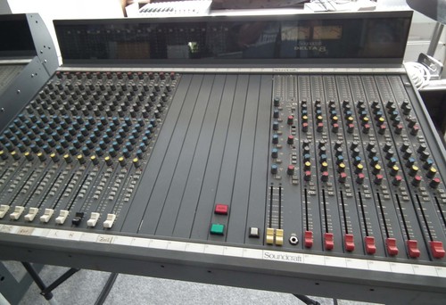 Soundcraft delta mixer - soundcraft,