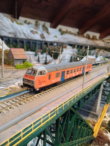 Carrozza pilota - carrozza,