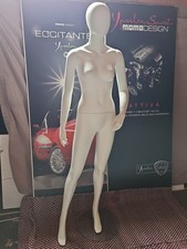 Manichino Donna Esposizione