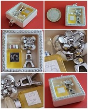 Ciondolo CHANEL N°5?TOUR EIFFEL Paris MEDAGLIONE souvenir PENDAGLIO porcellana