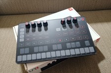 IK MULTIMEDIA UNO SYNTH (ShowRoom Item). Guarda il video !