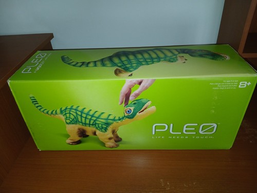 Pleo the dinosaur new - pleo,