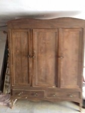 vendesi armadio usato in legno 
