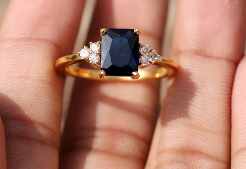 Anello zaffiro blu placcato