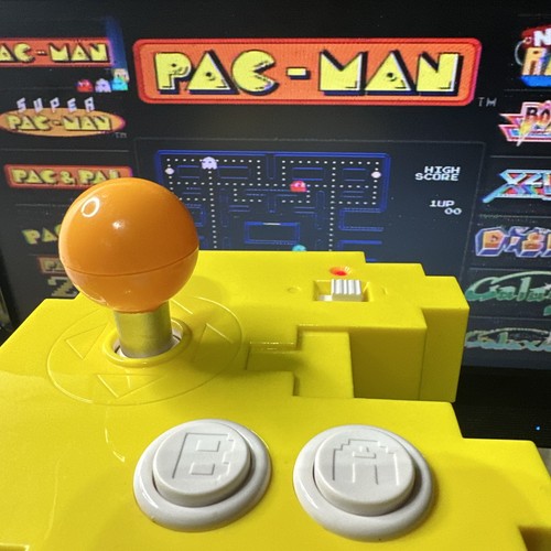 Pac man plug and - plug, play