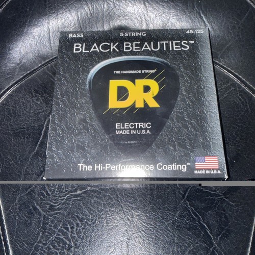 Strings black beauties - black,