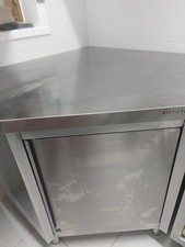 tavolo in acciaio inox