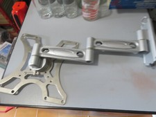 STAFFA PORTA TV TELEVISORE MONITOR DA 10" A 32' POLLICI con bolla livella ottimo