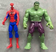 HULK E SPIDERMAN - Marvel Hasbro 2013 - altezza 29 e 28 cm.