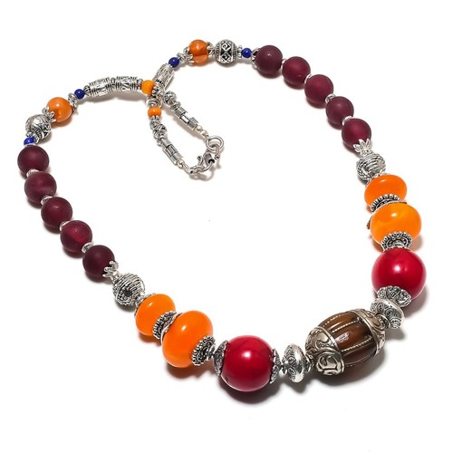 Collana con pietre preziose - , in