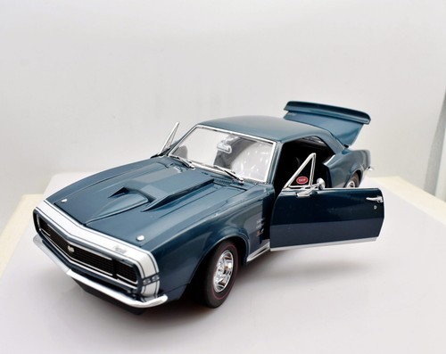 Modellino auto scala 18 - auto, 1:18